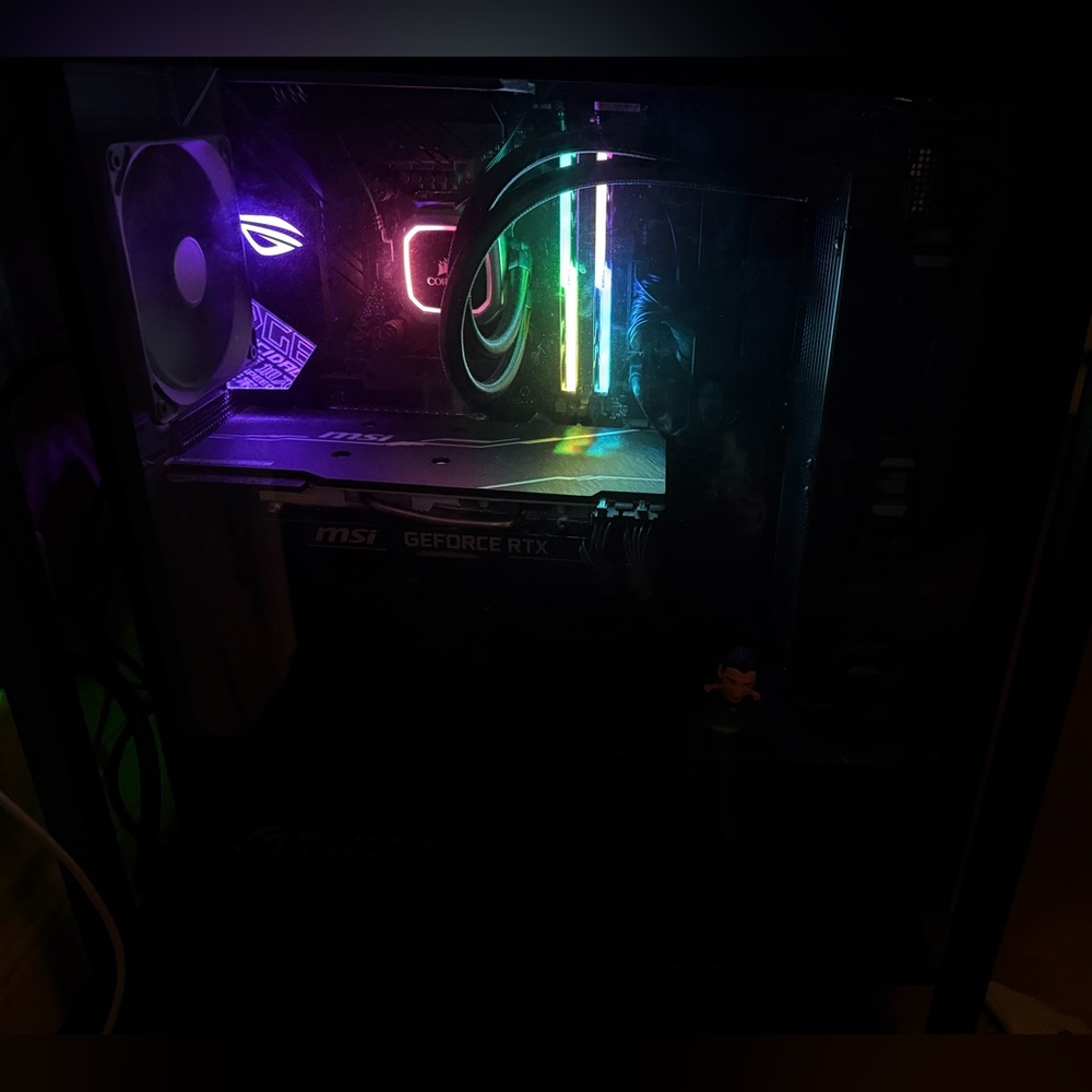 PC for Sale 
Intel i5- 9600K 
ASUS ROG STRIX Z390-E Gaming 
NVIDIA 2070 SUPER